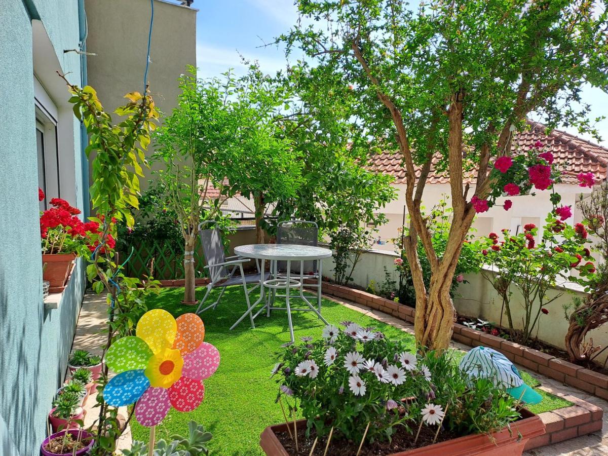 Secret Garden Lägenhet Kavala Exteriör bild