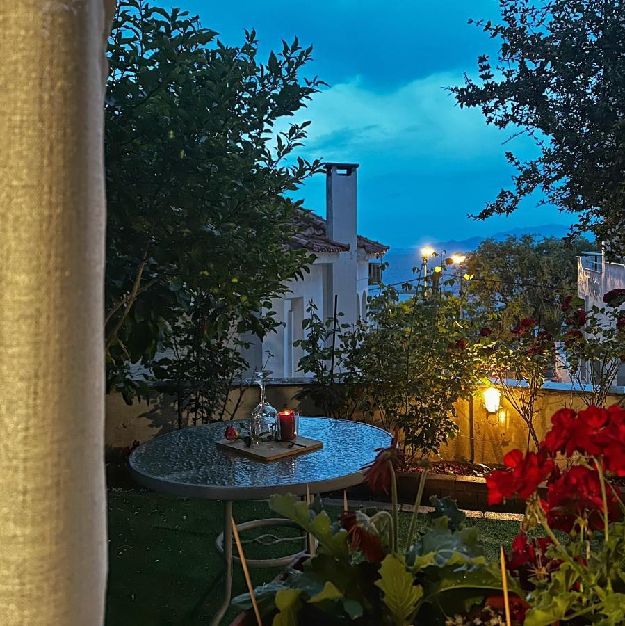 Secret Garden Lägenhet Kavala Exteriör bild